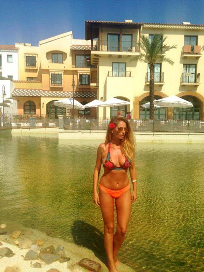 Costumul de baie cu care Andreea Banica si-a lasat fanii muti de admiratie. Cum arata decolteul care a strans mii de like-uri