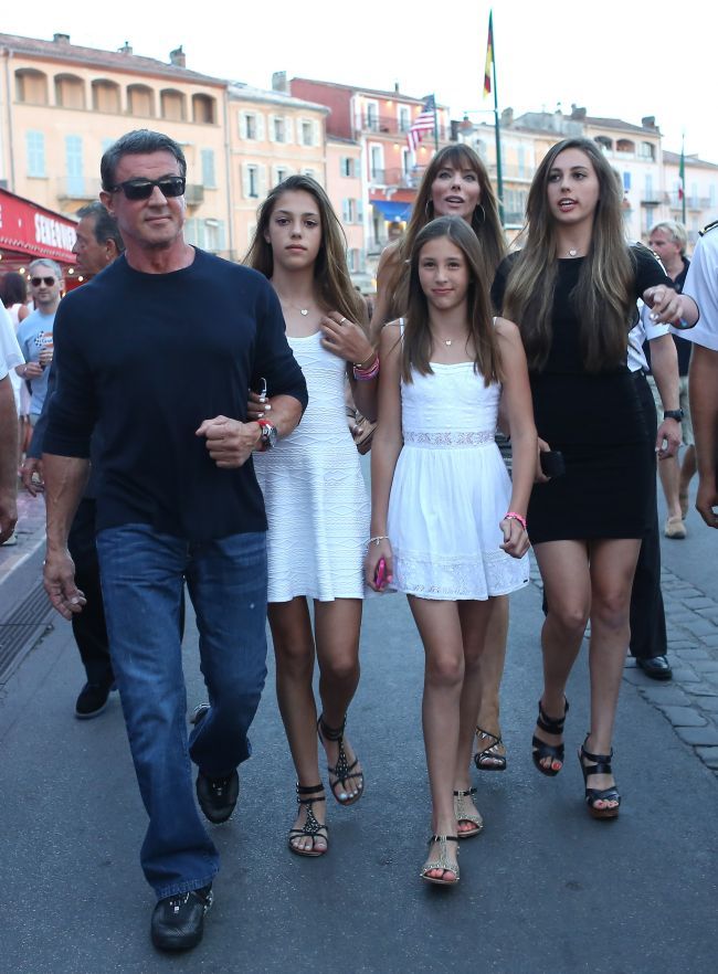 Bratele lui i-au inspaimantat pe trecatori. Cum arata Sylvester Stalonne la 67 de ani