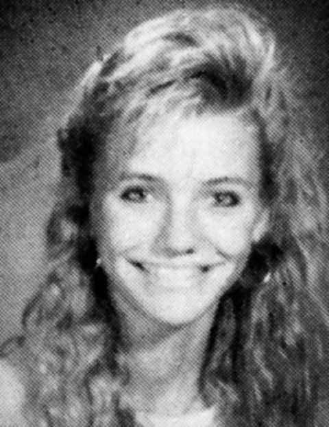 Ti le-ai fi imaginat cu parul foarte lung si ondulat? Cum aratau in adolescenta Eva Longoria, Fergie si Cameron Diaz