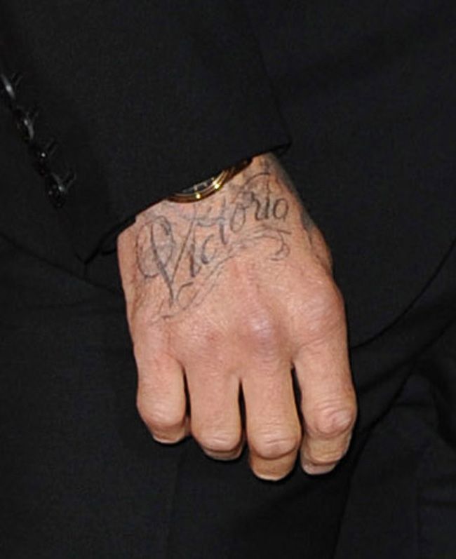 David si Victoria Beckham, aparitie rafinata si stylish la un eveniment monden. Ce tatuaj in onoarea sotiei sale a etalat celebrul fotbalist