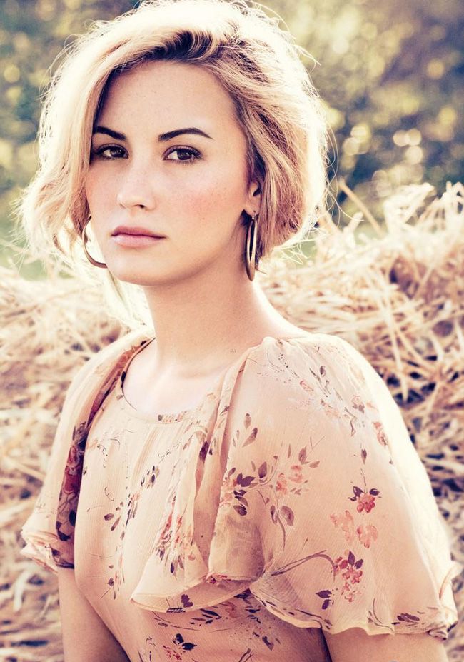 Demi Lovato nu s-a impacat cu moartea tatalui ei. Ce fotografie a cantaretei a sfasiat inimile fanilor