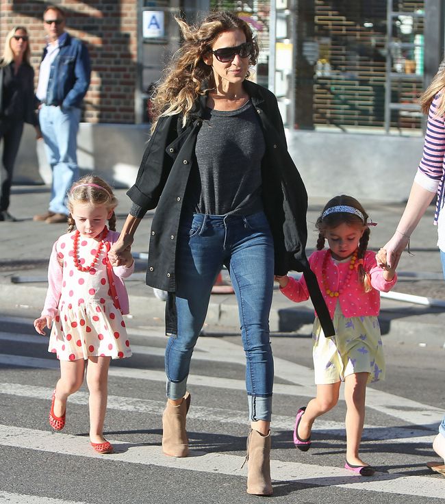 Cele mai stilate scolarite din New York! Cum si-a imbracat Sarah Jessica Parker fetitele in prima saptamana de scoala