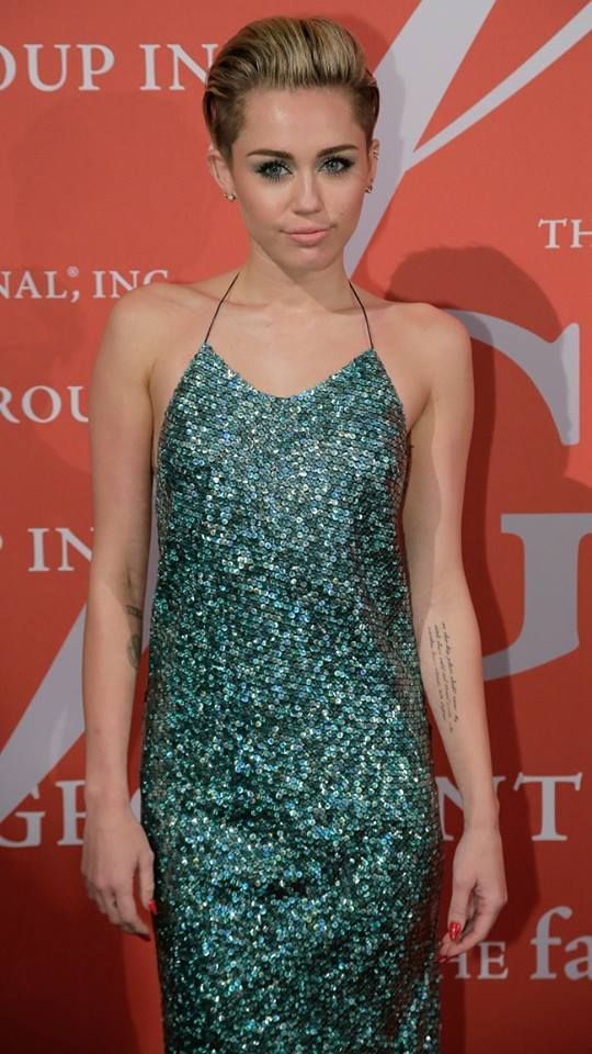 Ma simt mai singura ca oricand! Cum a aparut Miley Cyrus in public, dupa o declaratie care a sfasiat inimile fanilor