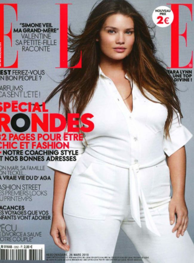 Este grasuta, dar revistele de fashion se bat s-o aiba pe coperta. Cum arata modelul plus-size Tara Lynn, intr-o pereche de pantaloni foarte scurti, pe coperta Elle