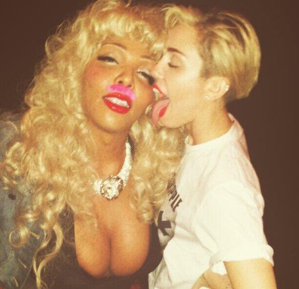 Gestul incredibil pentru care toti fanii au criticat-o pe Miley Cyrus. Ce a facut vedeta in timpul unui concert