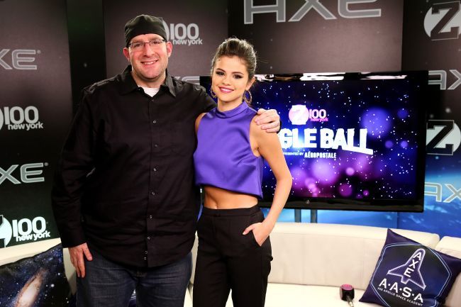 Selena Gomez a impresionat la un interviu cu o parte a corpului pe care nu o arata atat de des pe cat ar trebui. Cat de bine a aratat vedeta