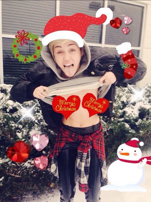 Fotografiile cu care Miley Cyrus a uimit pe toata lumea. Ce a facut cantareata pentru a sustine o campanie