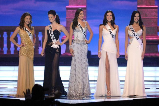 Cele mai frumoase imagini cu Monica Spear, detinatoarea titlului de Miss Venezuela 2004, care si-a pierdut viata in mod tragic