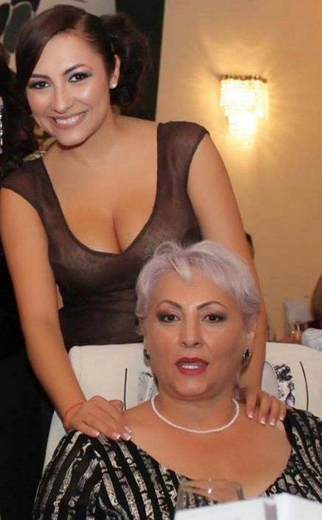Andra, alaturi de mama ei, intr-o fotografie de exceptie. Cum arata una dintre cele mai importante persoane din viata artistei
