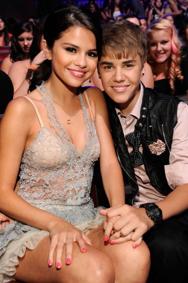 Selena Gomez, ingrijorata de moarte pentru Justin Bieber. Ce simte cantareata pentru fostul iubit si cum ii afecteaza relatia cu el sanatatea