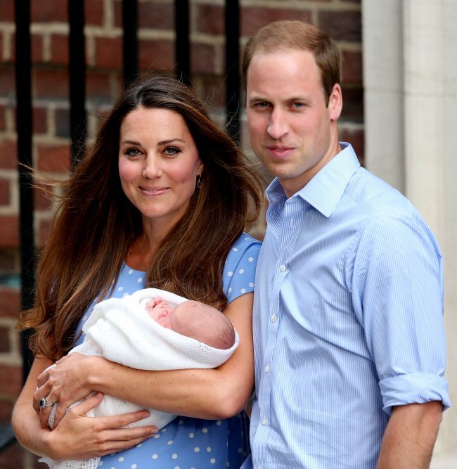Printul George, primele poze la 8 luni! Cat de mare si dolofan s-a facut fiul lui Kate Midlleton si al Printului William