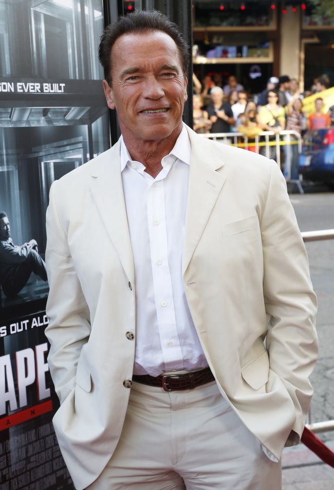 Asa tata, asa fiu. Cum arata baiatul lui Arnold Schwarzenegger si cat de bine seamana cu actorul