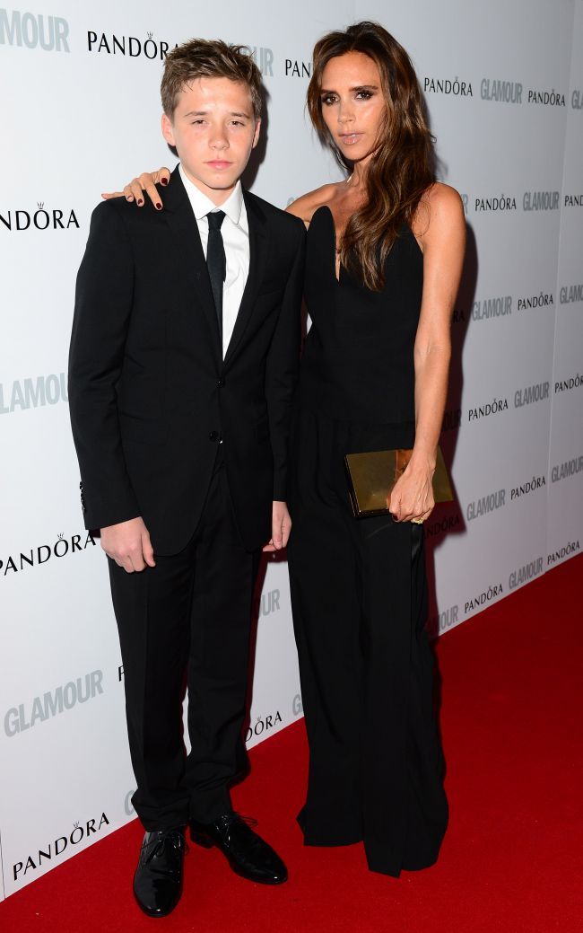 Brooklyn Beckham a pozat pentru coperta unei cunoscute reviste americane. Ce varsta are si cum arata acum cel mai mare copil al lui David Beckham