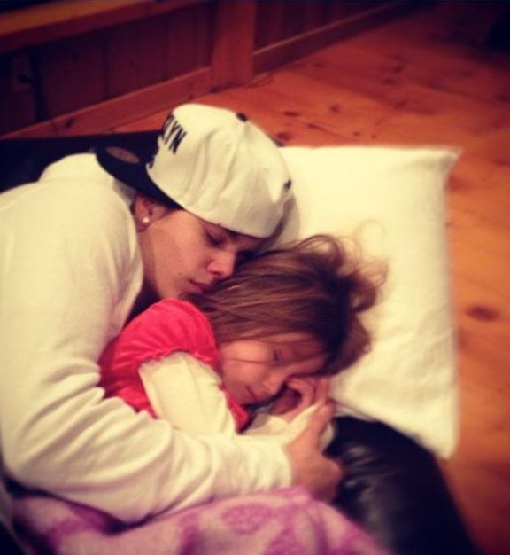 Sora mai mica a lui Justin Bieber vrea o cariera in muzica. Vezi cum arata micuta Jazmyn