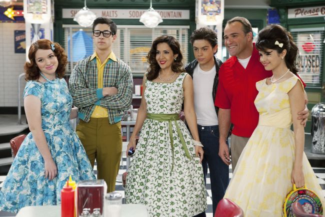 Iti aduci aminte de Jerry Russo din Wizards of Waverly Place ? Ce mai face si cum arata actorul care i-a fost tata Selenei Gomez in serialul cu care a devenit celebra