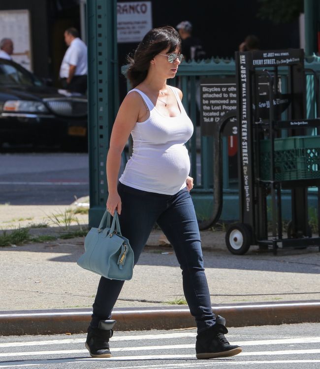 A nascut in urma cu patru luni, insa nu se grabeste sa slabeasca. Cum arata Jennifer Love Hewitt de cand a devenit mamica