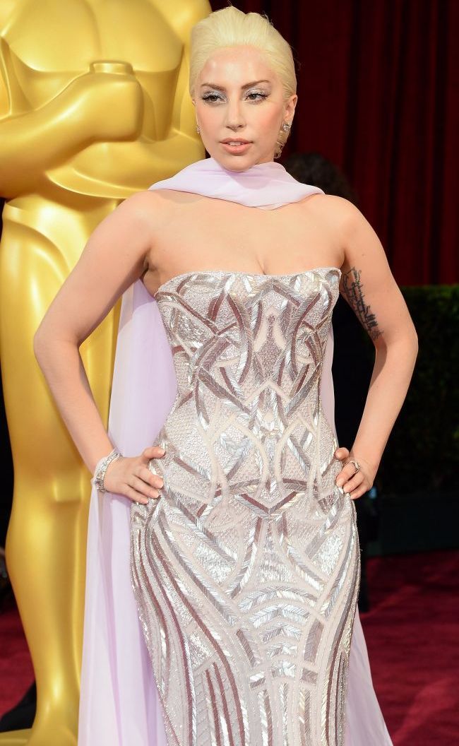 Cand nimeni nu se mai astepta, Lady Gaga uimeste din nou. Vezi cu ce schimbare radicala de look a surprins pe toata lumea
