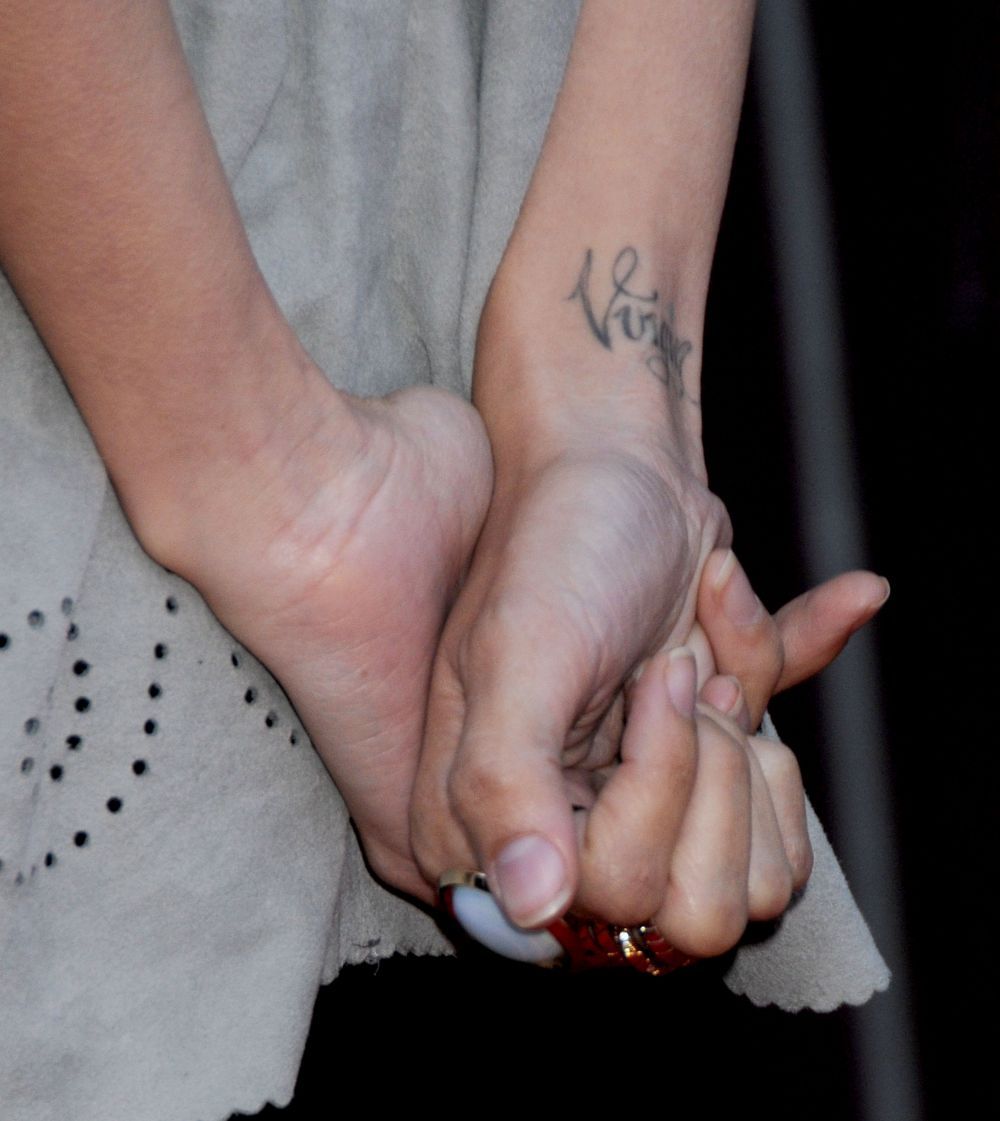 Este injositor . Nicole Richie regreta tatuajul pe care si l-a facut in urma cu 16 ani. Ce semnificatie are
