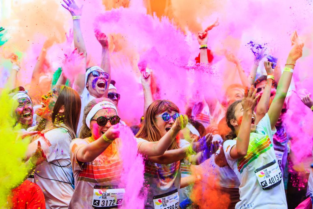 Cel mai colorat eveniment al anului va avea loc la Mamaia. Afla cele mai tari informatii despre The Color Run