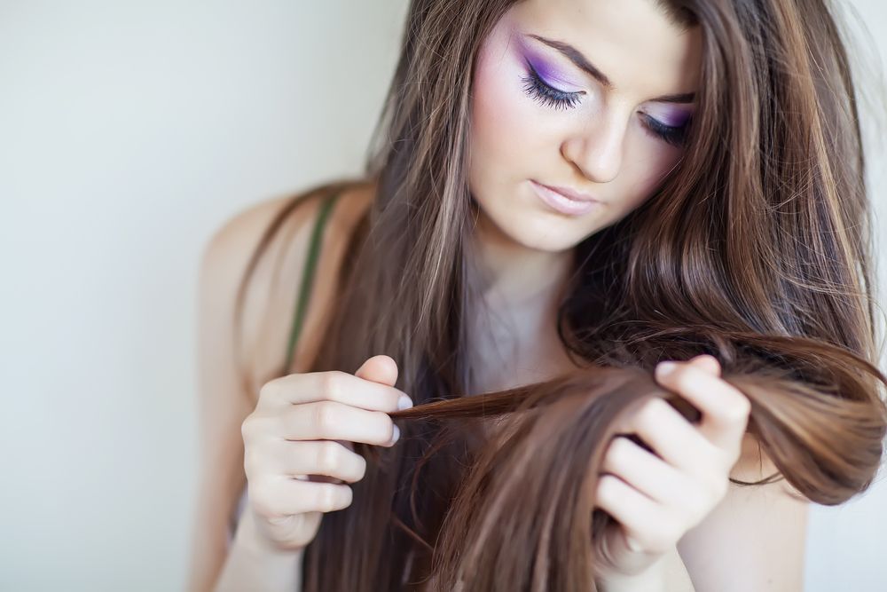 Top 3 procedee de styling care iti deterioreaza cel mai tare parul