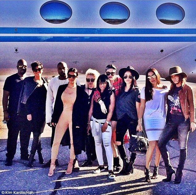 Cel mai atipic cuplu de la Hollywood. Cum arata noul iubit al lui Kris Jenner, cu 17 ani mai tanar ca ea