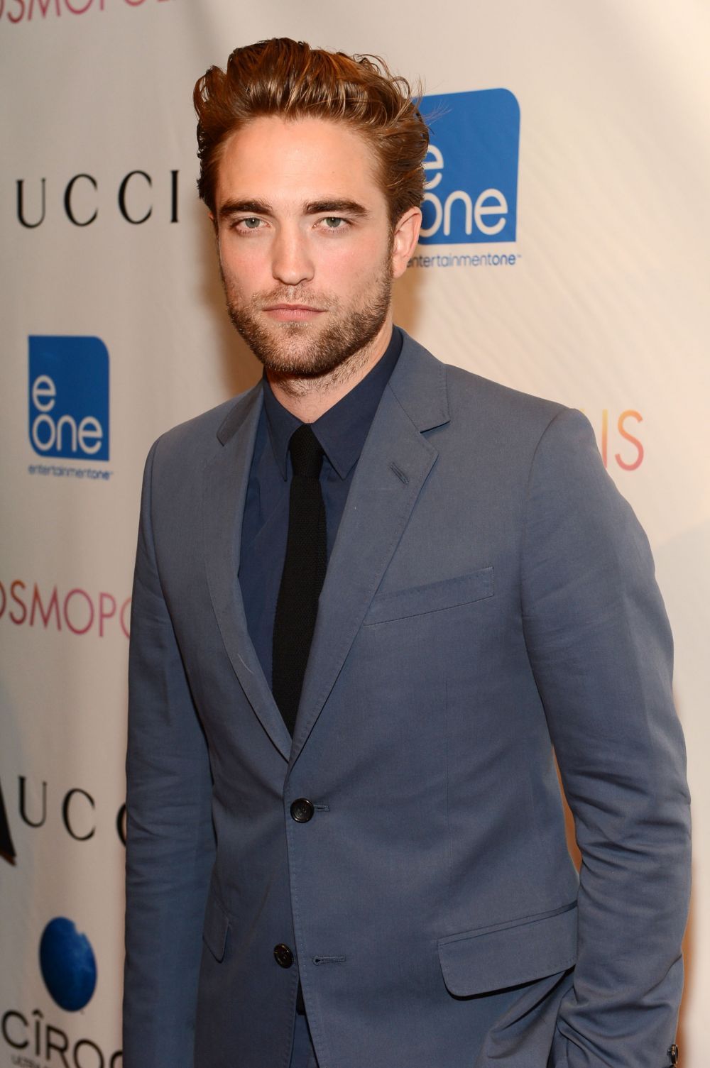 Imaginile pe care Kristen Stewart va evita sa le vada. Robert Pattinson si noua lui iubita, surprinsi in ipostaze hot, la plaja
