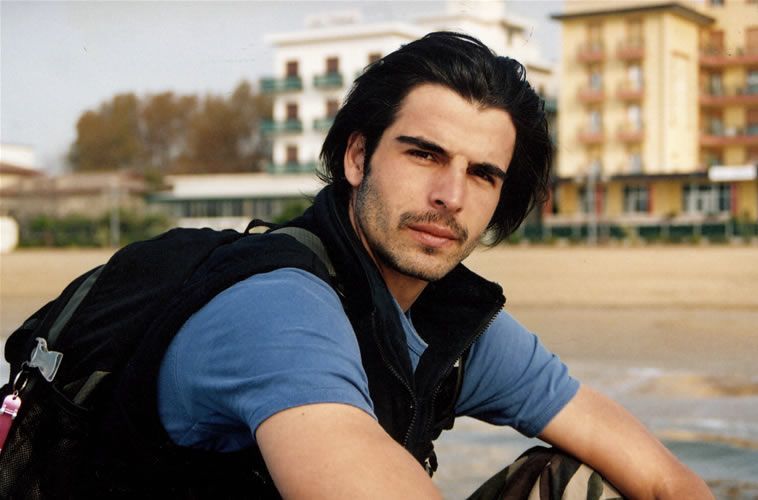 Transformare totala: Cum arata Mehmet Akif Alakurt cu par lung. Fanele lui Boran din Puterea Destinului vor fi surprinse