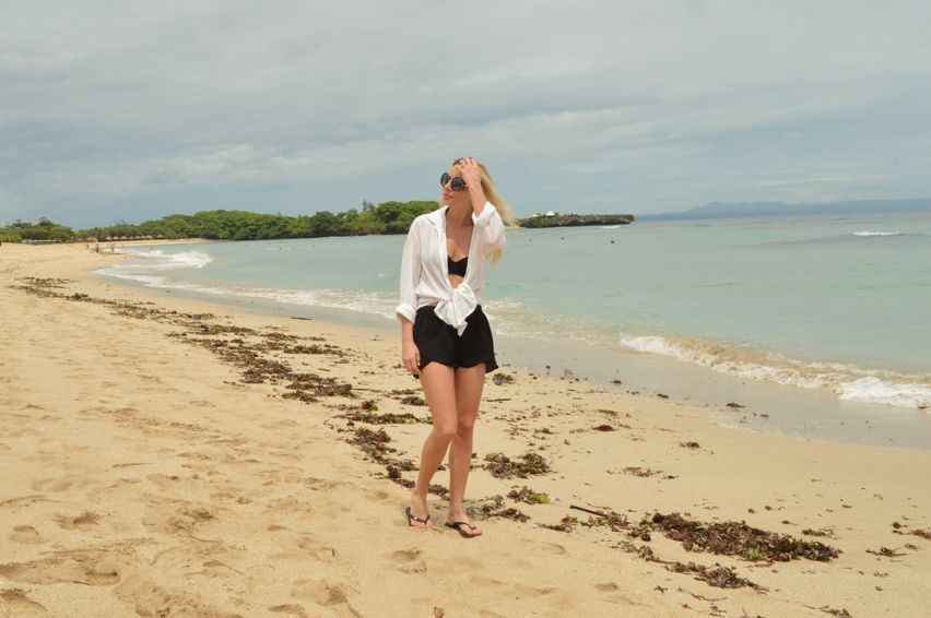 7 tinute simple, dar chic etalate de Laura Cosoi in vacanta exotica din Bali FOTO