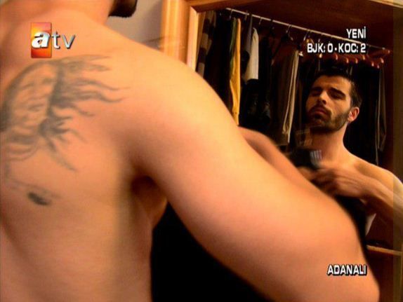 Ce ascunde Mehmet Akif Alakurt sub camasa. Detaliul pe care nu l-ai vazut in Puterea Destinului