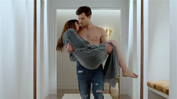 Cele mai rautacioase comentarii despre prestatia lui Jamie Dornan din 50 Shades of Grey . Ce au spus criticii