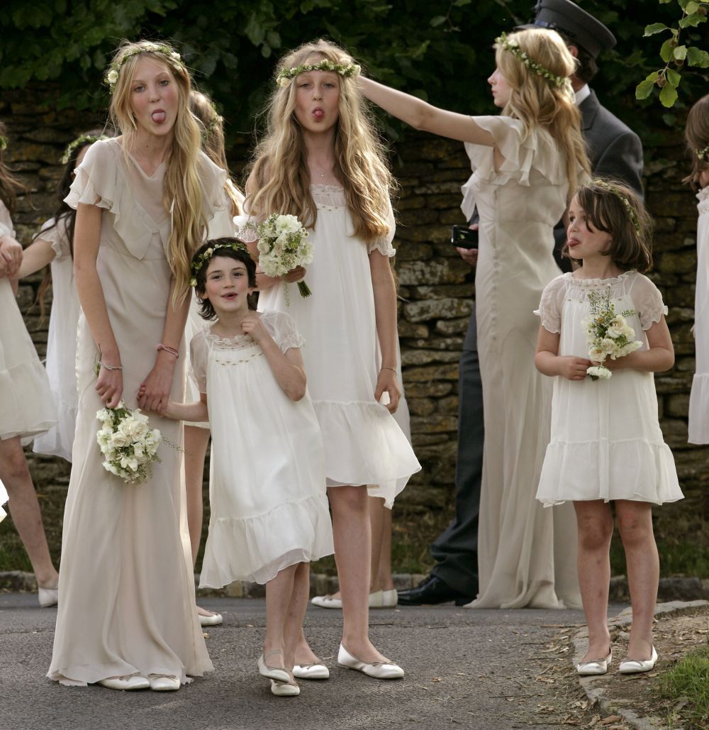 La nunta lui Kate Moss era o copila inocenta. Cum s-a transformat Lottie Moss, sora lui Kate, intr-o adolescenta sexy