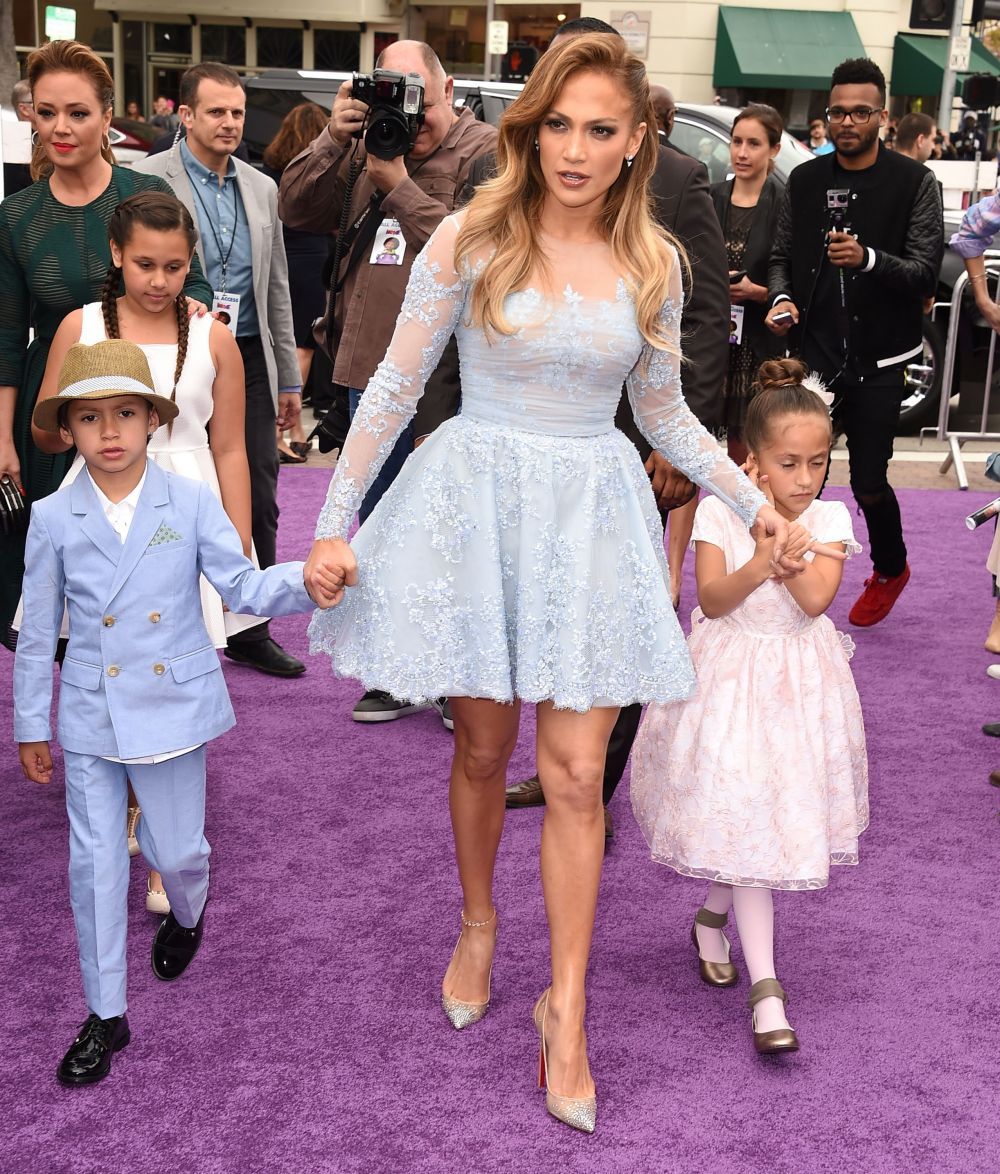 Intalnirea divelor: Jennifer Lopez si Rihanna au pozat impreuna la un eveniment monden