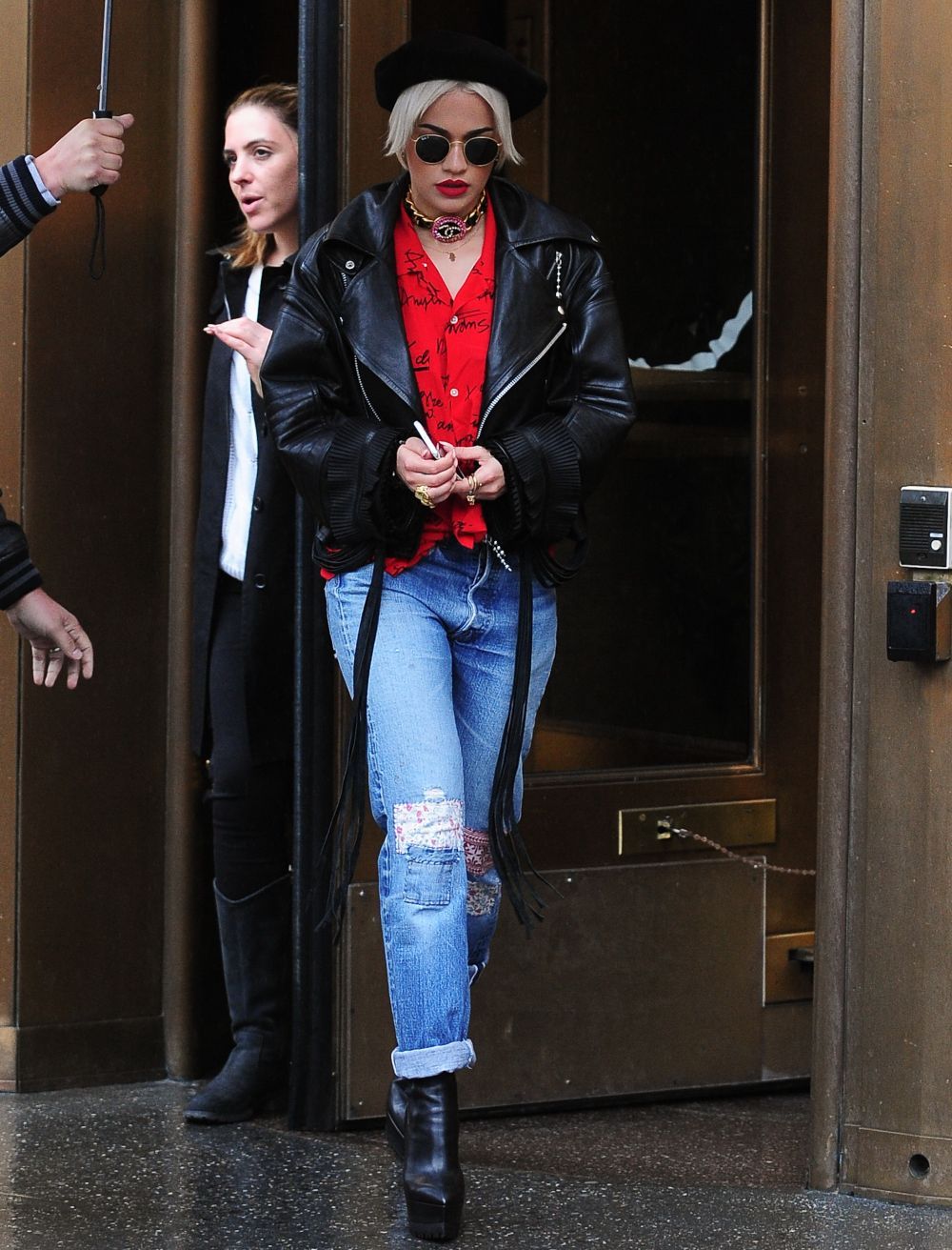 Rita Ora, diva absoluta in doua tinute total diferite. Cum a reusit cantareata sa faca senzatie in doar cateva ore