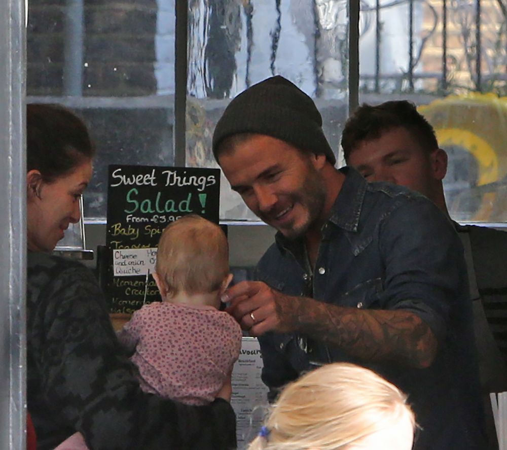 S-a distrat alaturi de fiica sa. Vezi cat de mult a crescut Harper Beckham si cum s-a distrat alaturi de David