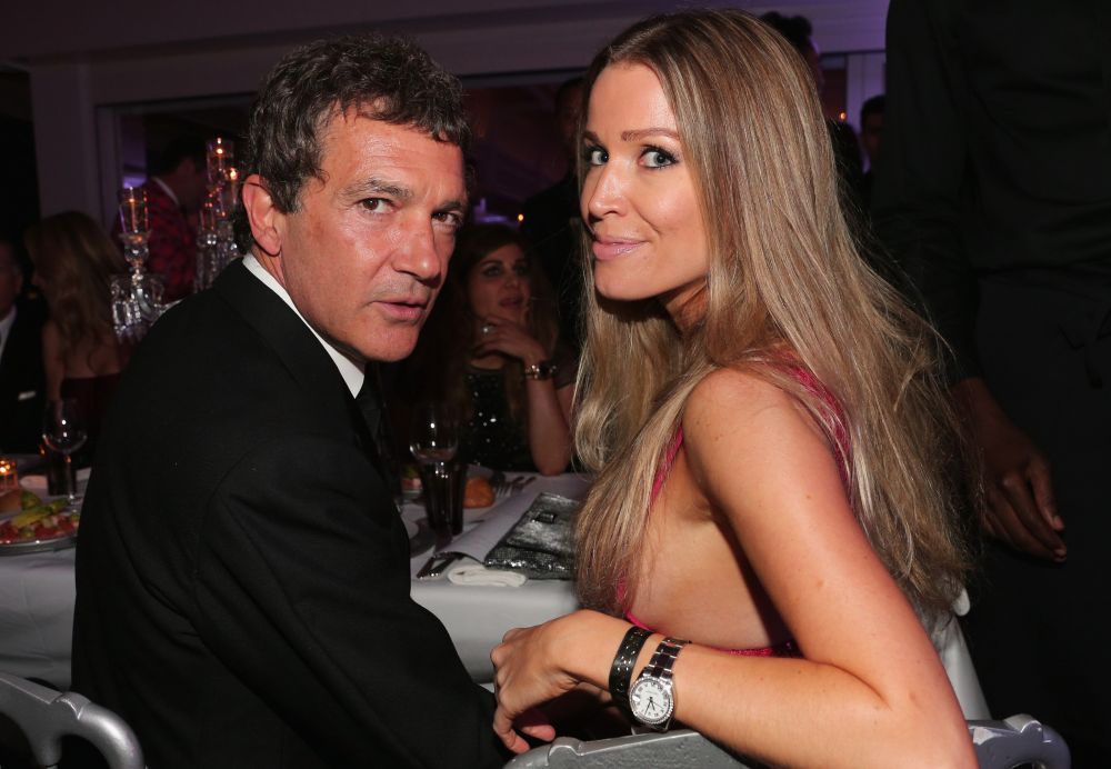 Antonio Banderas se mandreste cu o iubita superba. Cat de bine arata femeia care l-a cucerit pe actor