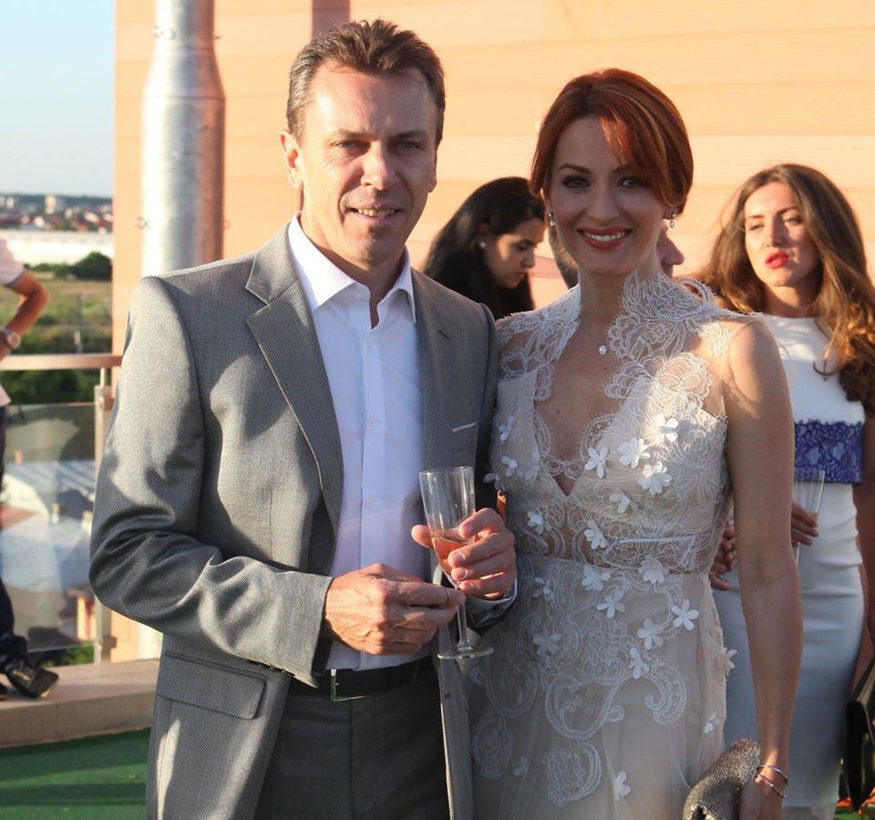 Ar putea fi desemnata cea mai frumoasa femeie din Romania. Anca Turcasiu, superba intr-o rochie eleganta de seara