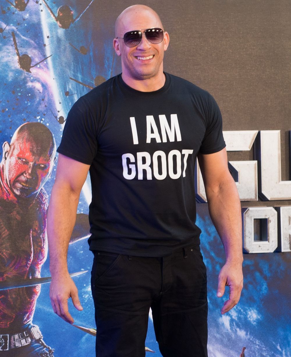 A lucrat intens ca sa ajunga asa. Cum arata Vin Diesel la inceputul carierei, cu mai mult par si mai putini muschi
