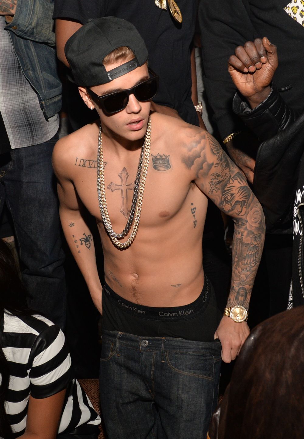 Noua iubita a lui Justin Bieber, copie fidela dupa Selena Gomez? Cum arata bruneta care l-a cucerit