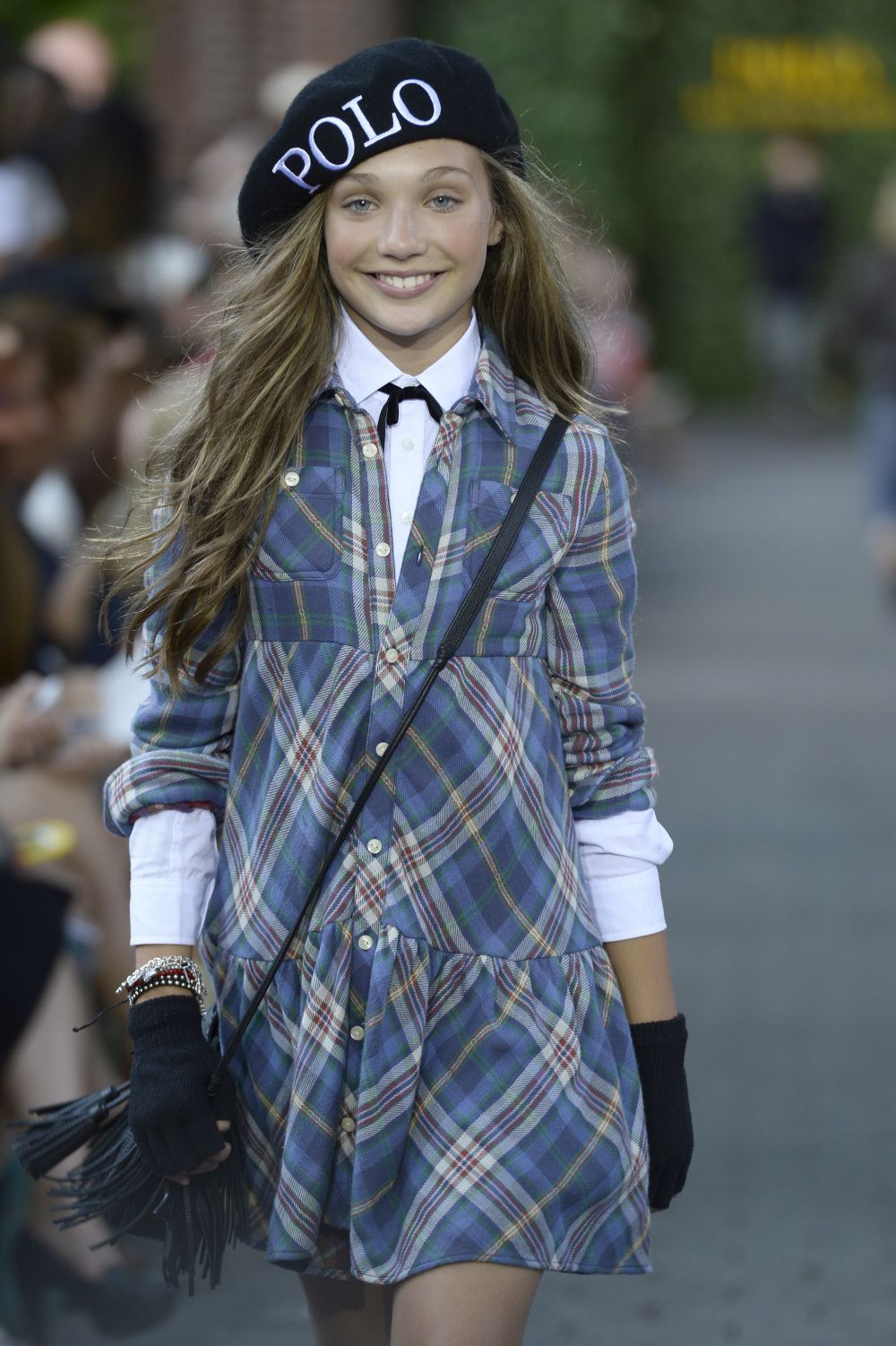 Fetita care ne-a impresionat in clipul Chandelier s-a transformat intr-o adevarata domnisoara. Cum arata Maddie Ziegler