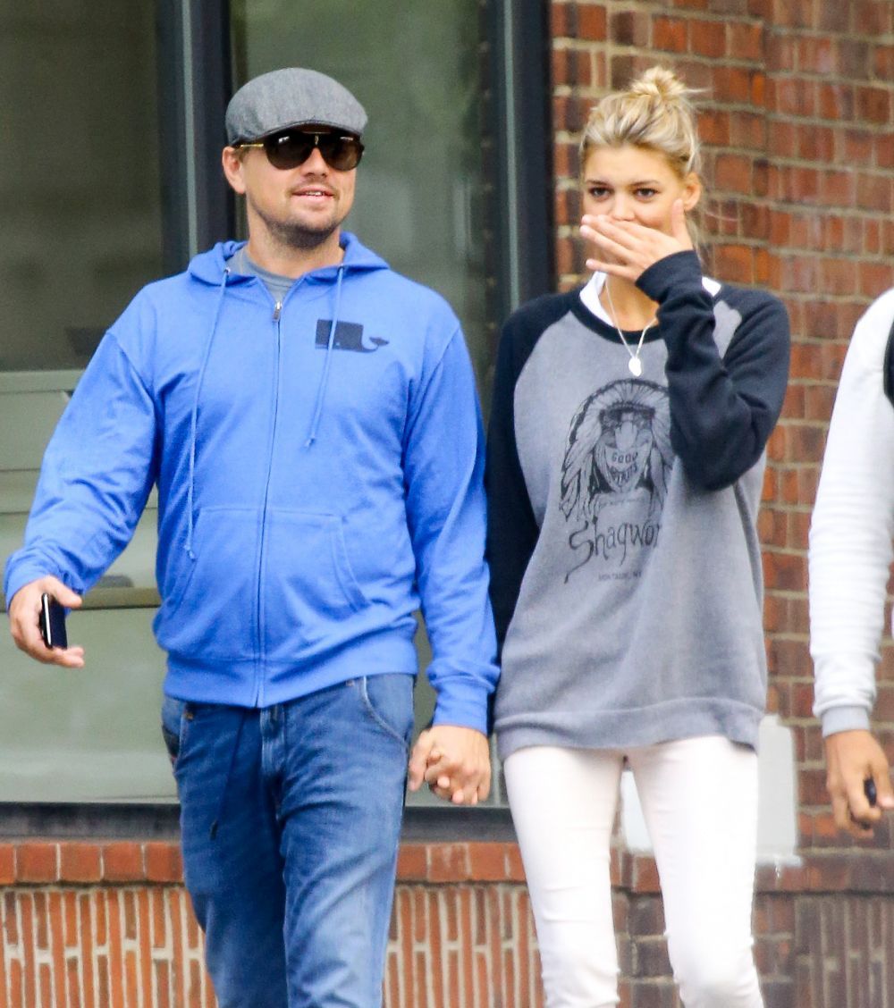 Leonardo DiCaprio, de mana cu o blonda sexy, de 25 de ani. Cum arata noua iubita a starului din Titanic
