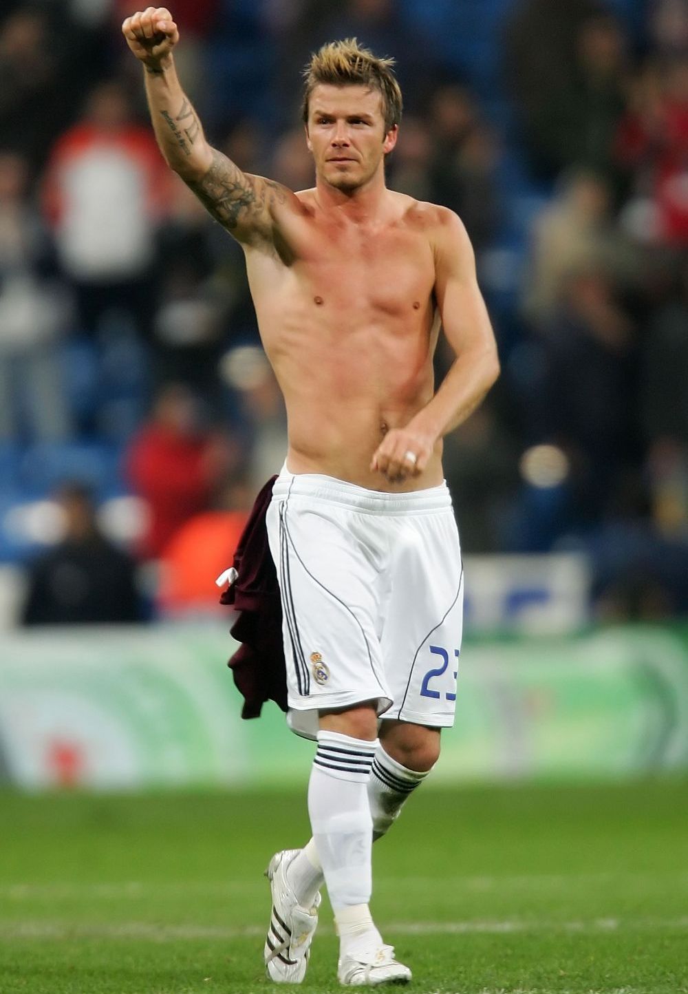 David Beckham, desemnat cel mai sexy barbat al anului 2015. 10 imagini care demonstreaza ca merita titlul