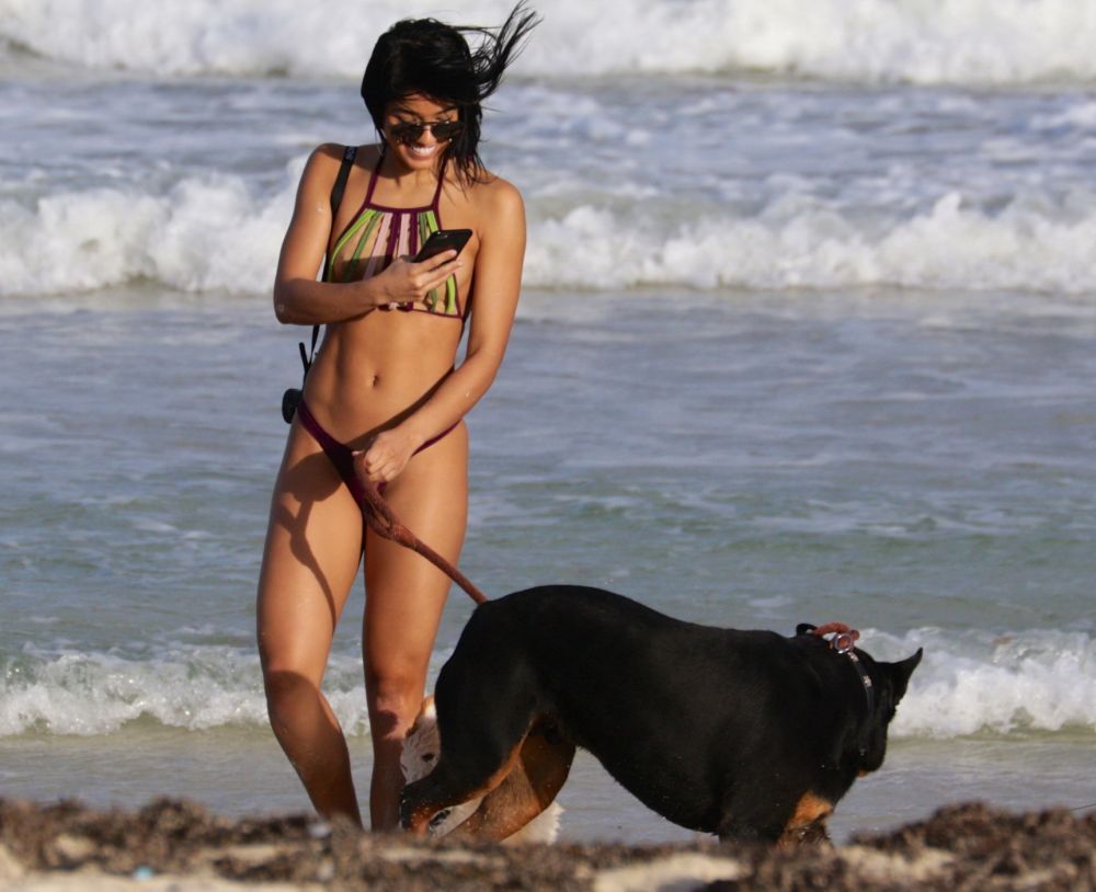 Are 19 ani si 3 milioane de fani. Cine e tanara cu forme unice, care a bifat si lista de cuceriri a lui Justin Bieber