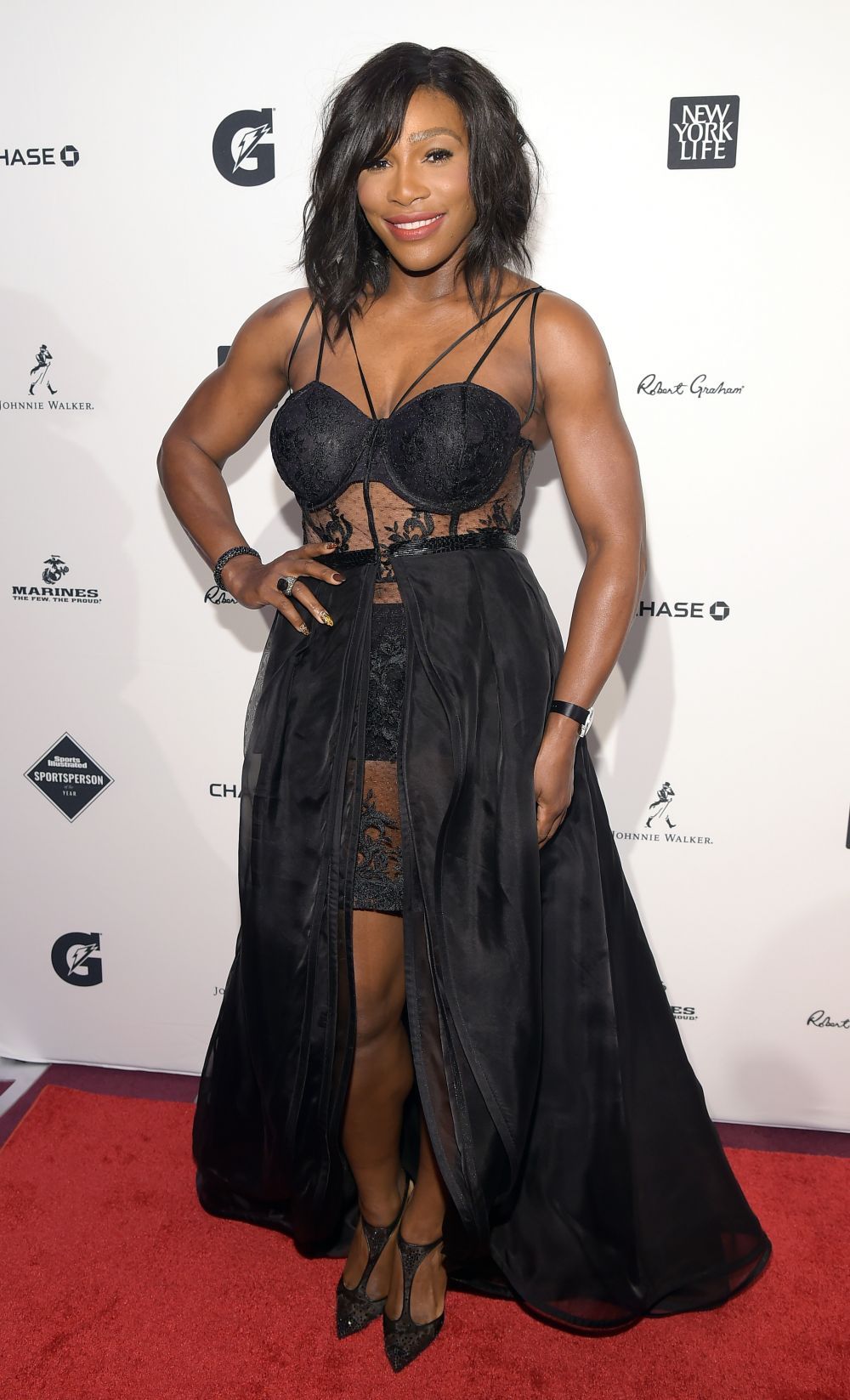 A vrut sa arate ca poate fi si feminina. Cum a aparut Serena Williams pe covorul rosu al unei gale de premiere
