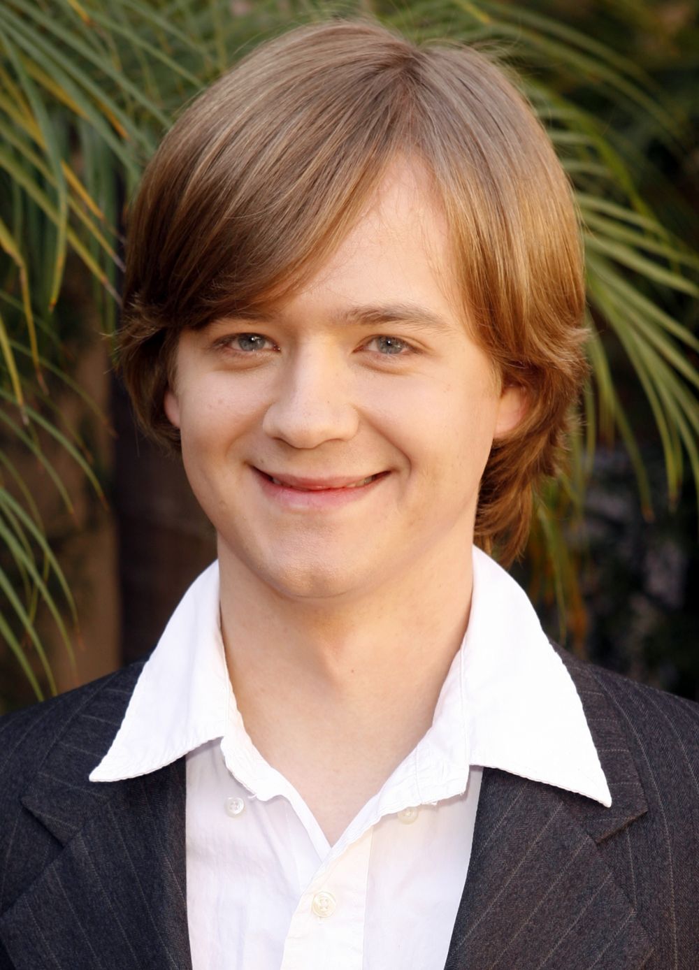 Transformare remarcabila pentru fratele lui Miley Cyrus din Hannah Montana. Cum arata Jackson si cine e iubia lui