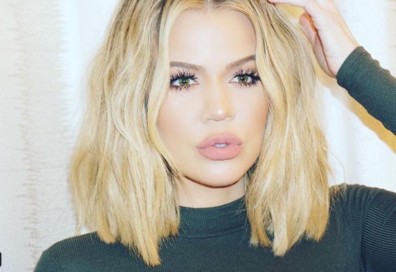 5 moduri diferite in care poti aranja tunsoarea bob. Invata de la Khloe Kardashian