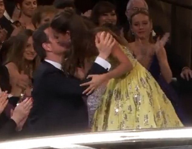 Si-au confirmat relatia in direct, la Oscar. Alicia Vikander si Michael Fassbender, gest adorabil in fata tuturor