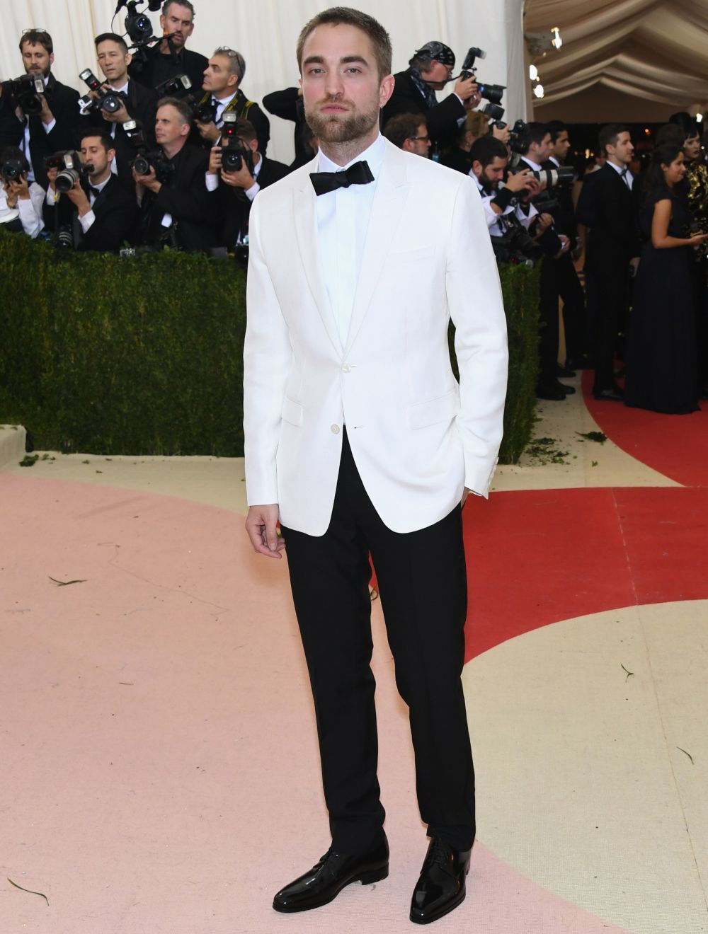 Robert Pattinson, fata in fata cu fosta si actuala. Cum au aratat Kristen Stewart si FKA twigs cand s-au intalnit