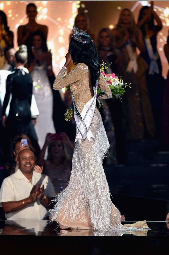 A fost aleasa cea mai frumoasa! Cum arata castigatoarea titlului Miss USA 2016, dar mai ales ce meserie are