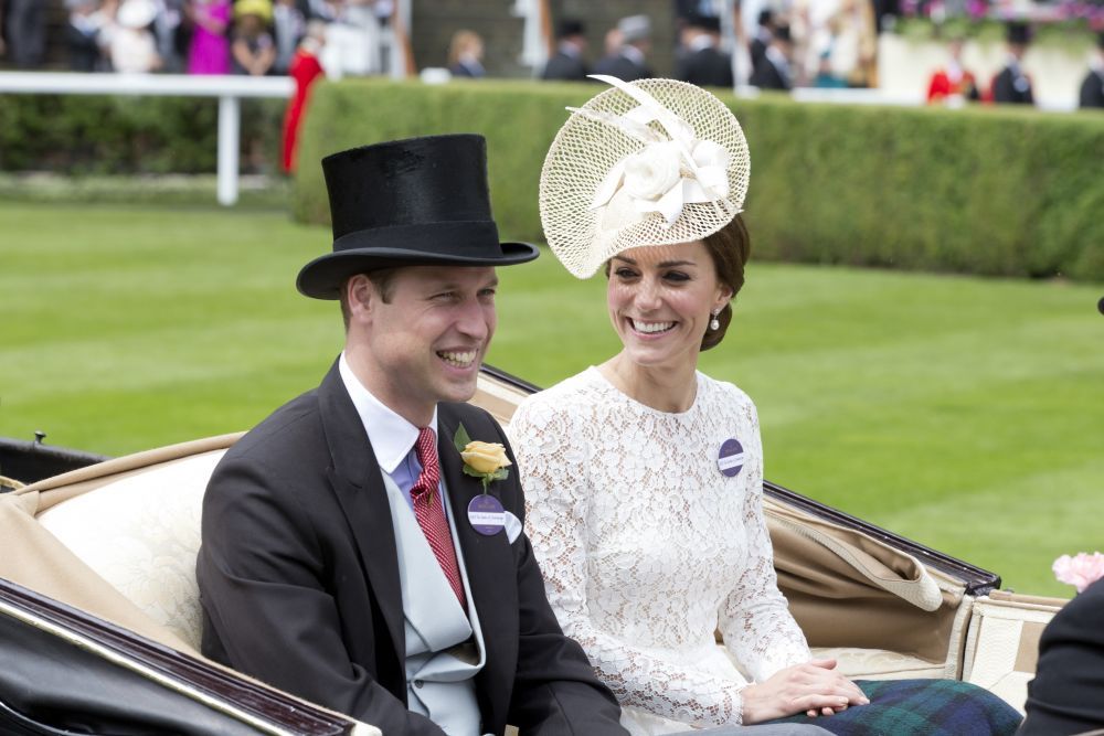 Sosia lui Kate Middleton. Cine este Printesa pe care paparazzii au confundat-o cu Ducesa de Cambridge