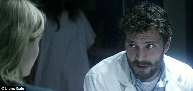 Jamie Dornan, scene sexy intr-un nou film nerecomandat minorilor. Cum a fost filmat Domnul Grey de data aceasta